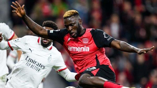 Striker Bayer Leverkusen, Victor Boniface saat melawan AC Milan di Liga Champions UEFA.