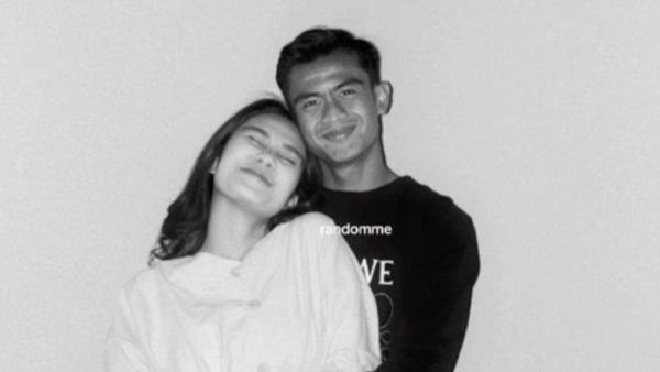 Foto ilustrasi, Azizah Salsha dan Pratama Arhan. Selebgram Azizah Salsha baru-baru ini mencuri perhatian publik.