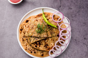 A Flavorful Paratha Delight