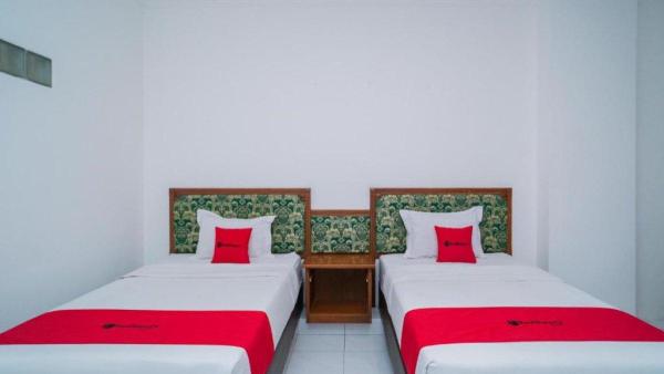 Ilustrasi Tipe Kamar yang ada di RedDoorz Plus @ Hotel Surya Solo