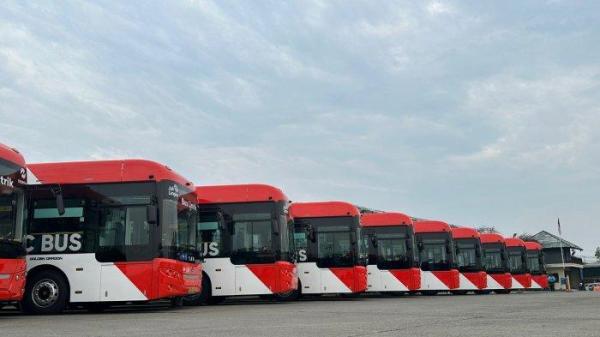 Peluncuran 22 bus listrik Transjakarta