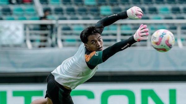 Hasil Transfer Liga 1 2024 Bonek Senang Persebaya Surabaya Amankan Ernando Ari