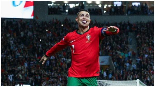 Cristiano Ronaldo memuncaki daftar top skor UEFA Nations League untuk sementara.