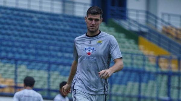 Bek PERSIB, Nick Kuipers