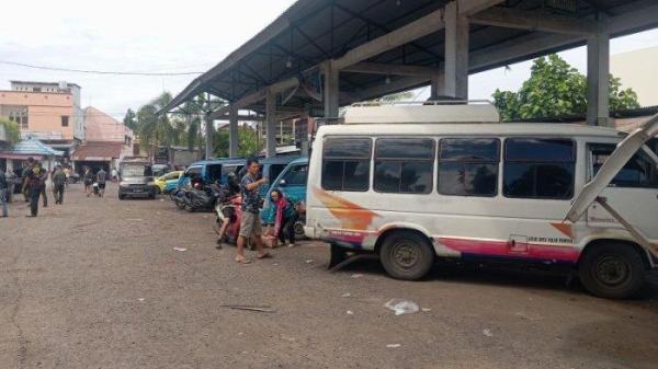 Suasana di Terminal Malalayang Kota Manado, Sulawesi Utara, pasca-puncak arus balik Natal 2024 dan Tahun Baru 2025, Senin (6/1/2025).