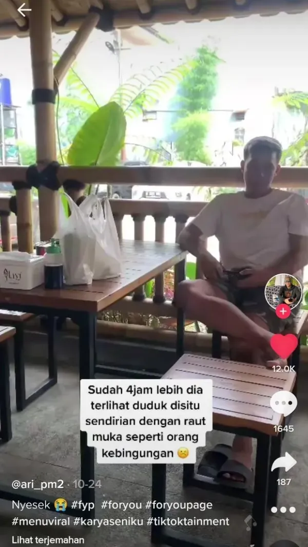 5 Momen Memelas Orang Ditinggal Sendirian Saat Makan di Restoran