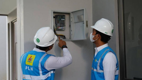 Ilustrasi petugas PLN. Foto: Dok: PLN