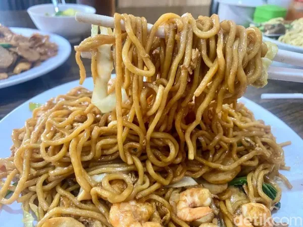 Nostalgia di Kedai Mie 43 Tahun, Ada Kwetiau dan Mie Goreng Jumbo