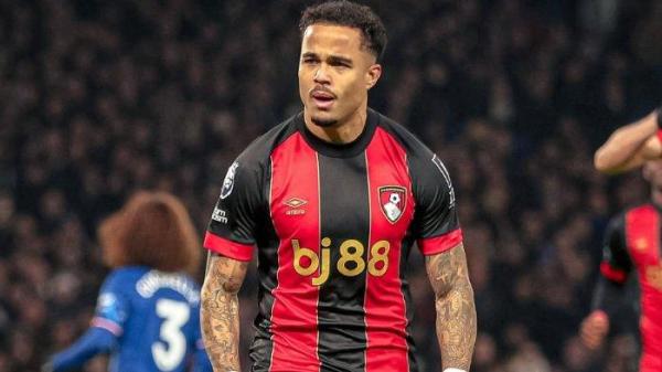 Selebrasi Justin Kluivert saat cetak gol pada laga Chelsea vs Bournemouth