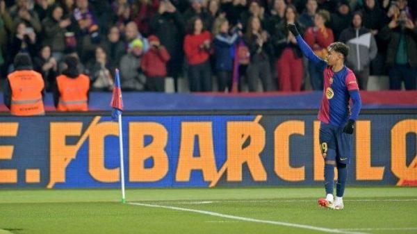 Momen selebrasi Lamine Yamal setelah mencetak gol di laga Barcelona vs Real Betis pada babak 16 besar Copa Del Rey, Kamis (16/1/2025).