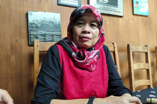 Dosen Departemen Perikanan Fakultas Pertanian Universitas Gadjah Mada (UGM), Noer Kasanah, mengadu ke LBH Yogya. Dia mengaku jadi korban kampus lantaran dihambat meraih guru besar, Kamis (16/1/2025). Foto: Arfiansyah Panji Purnandaru/kumparan