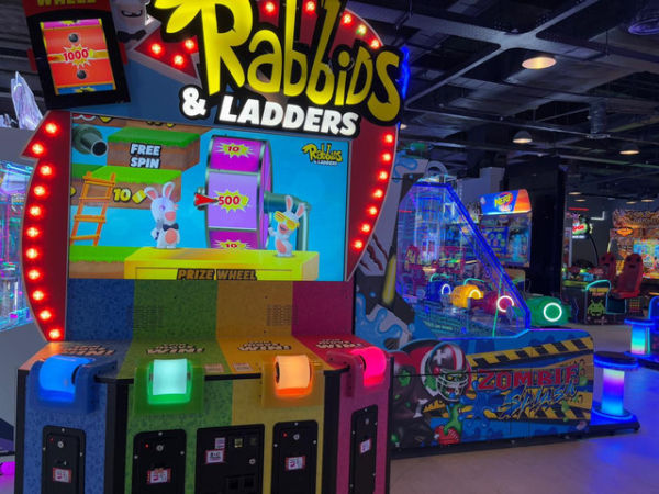 Arcade game asal Singapura, Cow Play Cow Moo hadir di Mall of Indonesia (MOI), Jakarta Utara. <div class=