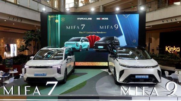 Serah terima unit pertama Maxus MIFA 7 dan MIFA 9