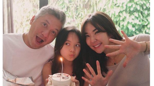 Perayaan ulang tahun Gempi tidak hanya berlangsung di sekolah, tetapi juga berlanjut di rumah. 