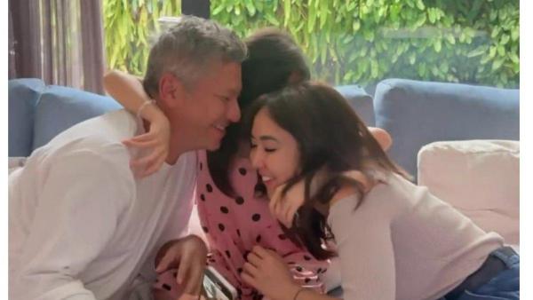 Meskipun aturan yang diterapkan cukup ketat, Gempi tetap tak bisa menyembunyikan kebahagiaannya. 