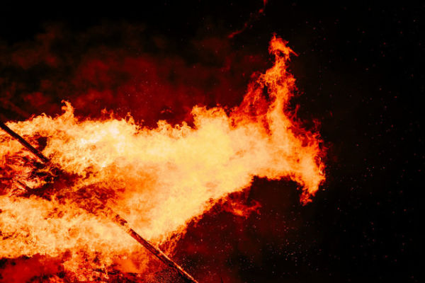 Ilustrasi sumber energi panas. Foto: Unsplash