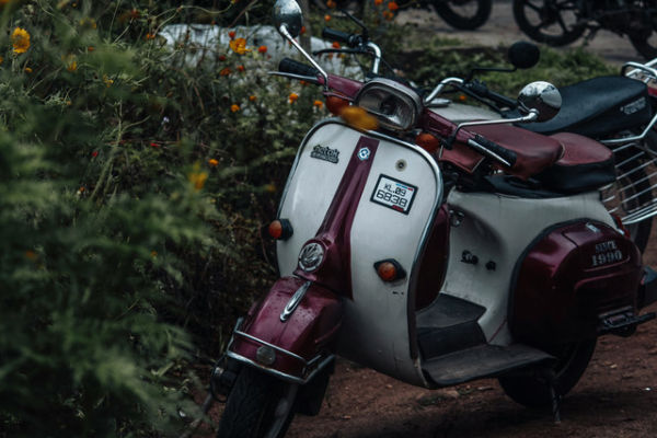 Ilustrasi Tips Memilih Motor Bekas, Unsplash/Anil Xavier