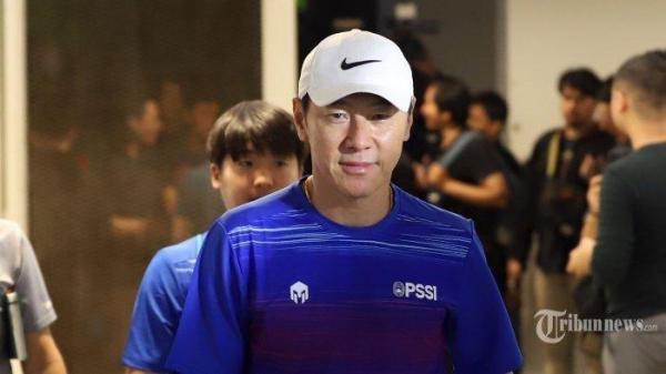 Pelatih Timnas Indonesia, Shin Tae-yong diberhentikan oleh PSSI pada Senin (6/1/2025). Lantas siapa sosok berpeluang latih Timnas Indonesia?