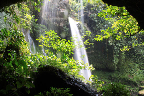 [Air Terjun di Pacet] Foto hanya ilustrasi, bukan tempat sebenarnya. <div class=