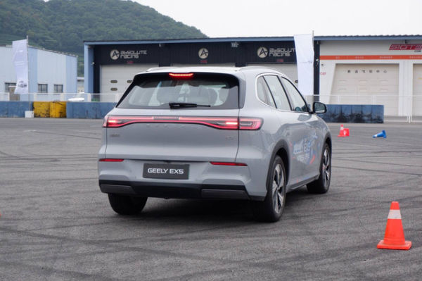 Media first impression mobil listrik Geely EX5 di China. Foto: Sena Pratama/kumparan