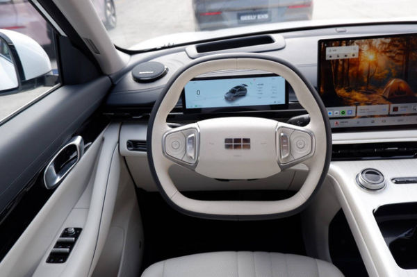 Media first impression mobil listrik Geely EX5 di China. Foto: Sena Pratama/kumparan