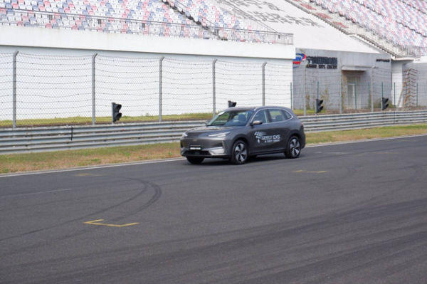 Media first impression mobil listrik Geely EX5 di China. Foto: Sena Pratama/kumparan