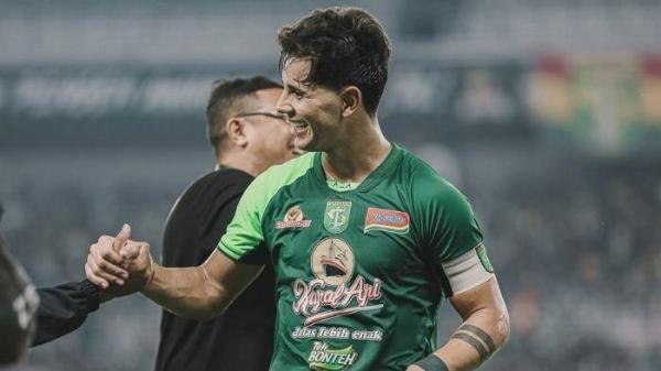 Kapten Persebaya Surabaya, Bruno Moreira di laga Liga 1 2024/2025