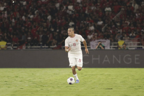 Timnas Indonesia Ragnar Oratmangoen pada pertandingan Grup C putaran ketiga Kualifikasi Piala Dunia 2026 di Stadion Gelora Bung Karno, Jakarta, Selasa (10/9/2024). <div class=
