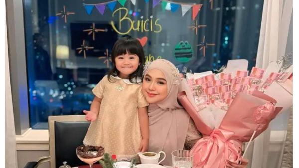 Nyaman menjanda, Ria Ricis beber alasan belum temukan pengganti Teuku Ryan.