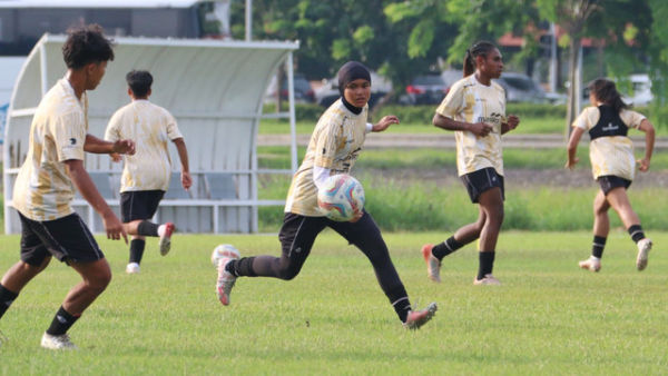 Timnas Wanita Indonesia saat menjalani pemusatan latihan (TC) di Surabaya, Jawa Timur, Kamis (16/1). Foto: Dok. Istimewa