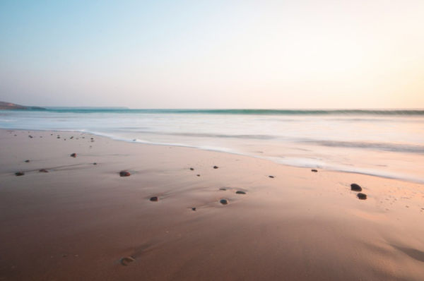 Pantai Sumur Pitu. Foto hanya ilustrasi, bukan tempat sebenarnya. Foto: dok. Unsplash/Jonathan Bean