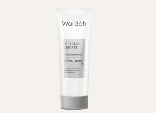 Sabun Cuci Muka Wardah untuk Kulit Kering. Foto adalah Wardah Crystal Secret Foaming Cleanser. Sumber: wardahbeauty.com