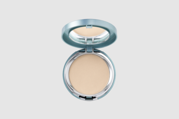 Bedak padat wardah untuk usia 40 tahun ke atas. Foto adalah Wardah Exclusive Two Way Cake. Sumber foto: wardahbeauty.com