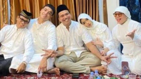 Pengajian Frans Faisal jelang pernikahan bernuansa putih
