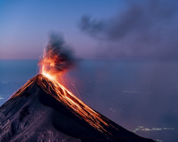 Ilustrasi Bahaya Tidak Langsung yang Dapat Muncul dari Gunung Berapi. Sumber: unsplash/ Alain Bonnardeaux