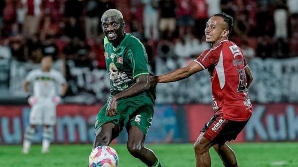 Gilson Costa di laga Bali United vs Persebaya Surabaya