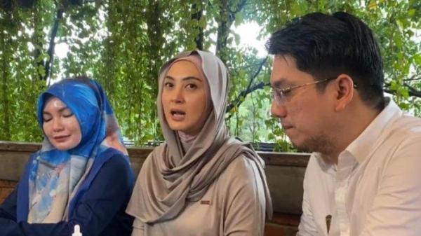 Artis Della Puspita 1
