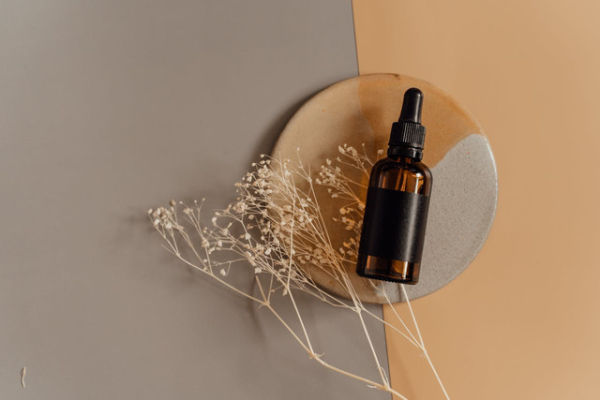 Ilustrasi Skincare yang Tidak Mengandung Merkuri. Sumber: Pexels/Alesia Kozik