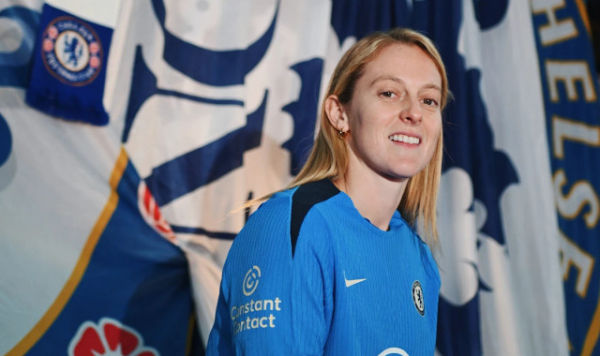 Keira Walsh, gelandang asal Spanyol, resmi diperkenalkan menjadi pemain Chelsea Women. Foto: Dok. Chelsea