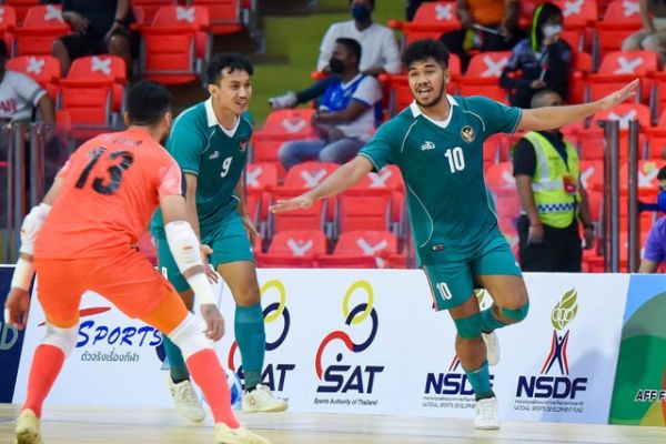 Pemain Timnas Futsal Indonesia (kiri-ke-kanan): Muhammad Albagir, Rio Pangestu, Evan Soumilena. Foto: PSSI