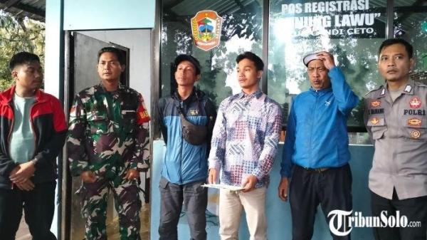 MINTA MAAF : Abu Khoir pemilik akun Instagram @mr_dk86 bertemu dengan relawan Anak Gunung Lawu (AGL), Relawan Ceto (RECO) dan Paguyuban Giril Lawu (PGL), di basecamp pendakian Gunung Lawu via Cetho, Minggu (2/2/2025). Ia menemui tiga kelompok relawan di Gunung Lawu untuk melakukan klarifikasi dan permohonan maaf atas konten seolah-olah kencing di Telaga Kuning, Puncak Gunung Lawu yang dia buat.