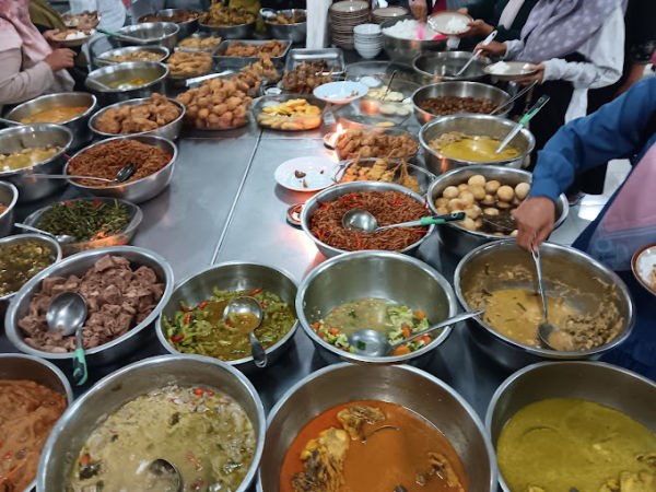 Rumah Makan Taman Sari