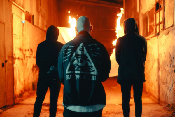 Ilustrasi Sinopsis Bogota: City of the Lost.<div  class=