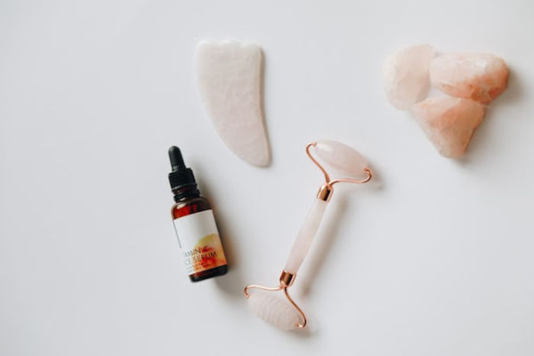 Ilustrasi Rekomendasi Serum Vitamin C Terbaik. <div class=