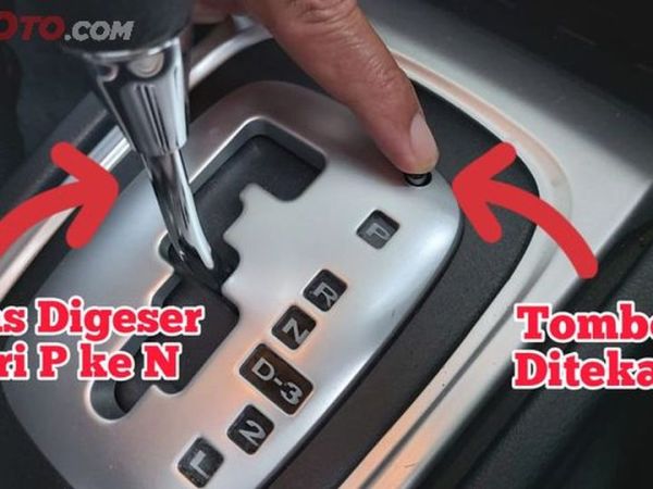 Cara pakai fitur shift lock di mobil matic.