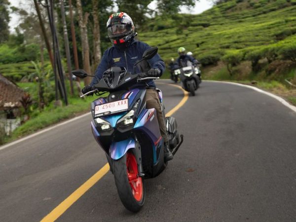 Yamaha Aerox Alpha.