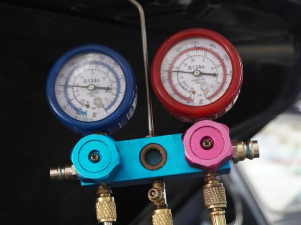Kondisi ideal freon pada high pressure di 250 psi dan low pressure 25 psi