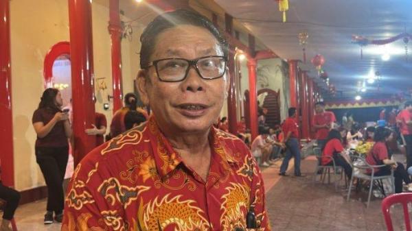 IMLEK 2025 - Rohaniawan Klenteng Seng Bo Kiong Bitung Rolly Ciwulusang. Ritual suci Goan Siau atau Cap Go Meh di Bitung, Sulawesi Utara, diselenggarakan pada Rabu (12/2/2025).