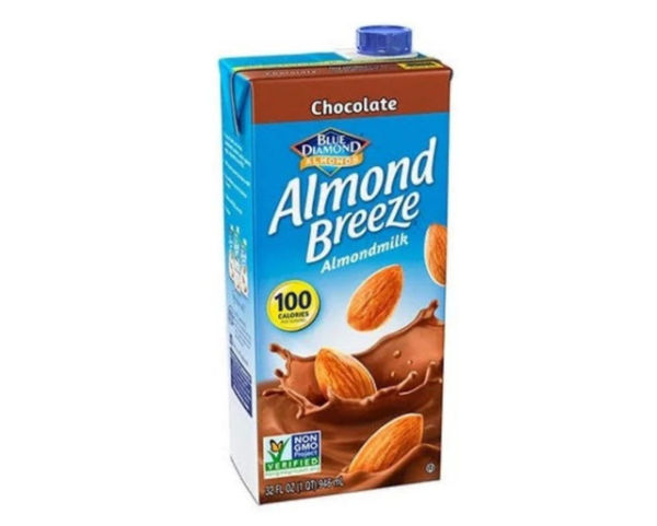 Merek Susu Almond di Indomaret. Foto adalah Almond Breeze Almond Milk Chocolate 946 ml. Sumber foto: Shopee