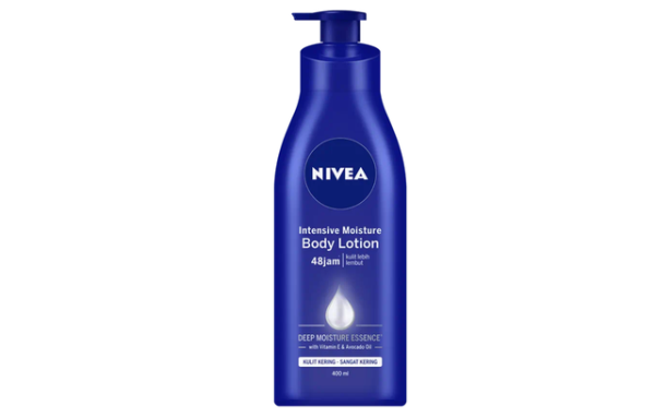 Foto adalah NIVEA Intensive Moisture Body Lotion. Sumber: nivea.co.id